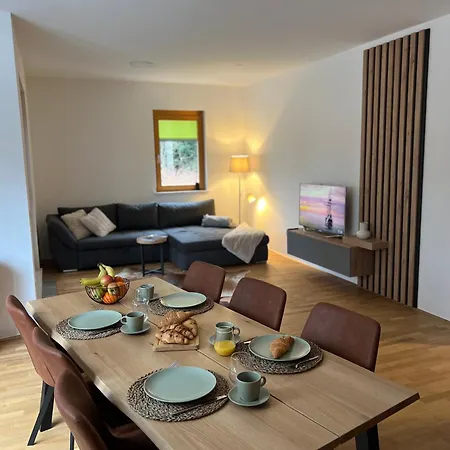 Foxi Apartment, Pohorje 아파트 호코포호르예